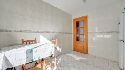 Piso en venta en Calle de la Merindad de Sangüesa, 10, Burlada - Burlata de 215.000 €