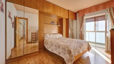 Piso en venta en Calle de la Merindad de Sangüesa, 10, Burlada - Burlata de 215.000 €