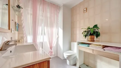 Piso en venta en Calle de la Merindad de Sangüesa, 10, Burlada - Burlata de 215.000 €