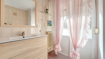 Piso en venta en Calle de la Merindad de Sangüesa, 10, Burlada - Burlata de 215.000 €