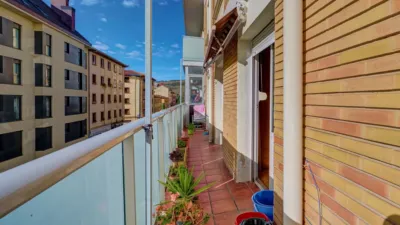 Piso en venta en Calle de la Merindad de Sangüesa, 10, Burlada - Burlata de 215.000 €