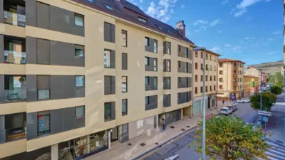 Piso en venta en Calle de la Merindad de Sangüesa, 10, Burlada - Burlata de 215.000 €