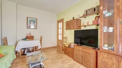Piso en venta en Calle de la Merindad de Sangüesa, 10, Burlada - Burlata de 215.000 €