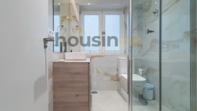 Apartment on Calle de Alcántara photo 12