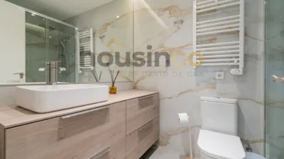 Apartment on Calle de Alcántara photo 21