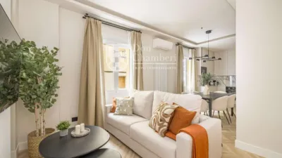 Apartment on Calle de Fernán González photo 3