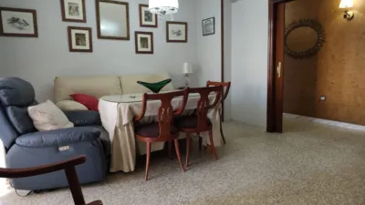 Piso en Barrio León-El Tardón-Blas Infante photo 3