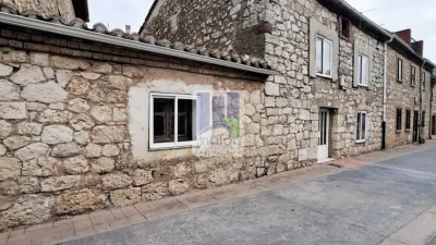 House on Villagonzalo Pedernales Street photo 2