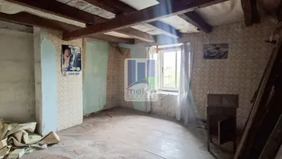 House on Villagonzalo Pedernales Street photo 4