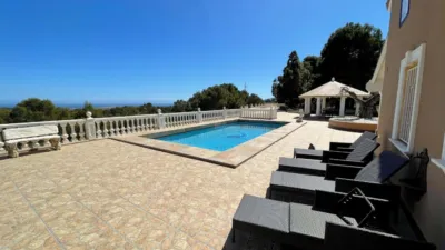 Chalet in La Nucia photo 3