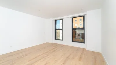 Piso en alquiler en Calle de San Benito - Imagen 2