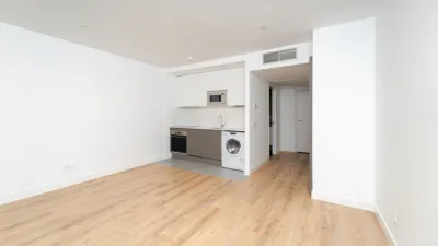 Piso en alquiler en Calle de San Benito - Imagen 4