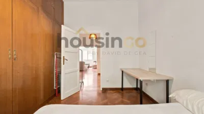 Apartment in Salamanca District photo 10