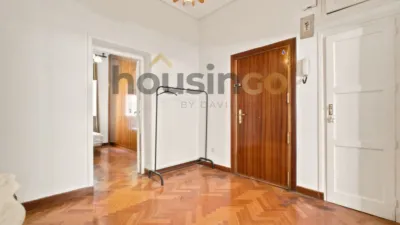 Apartment in Salamanca District photo 19