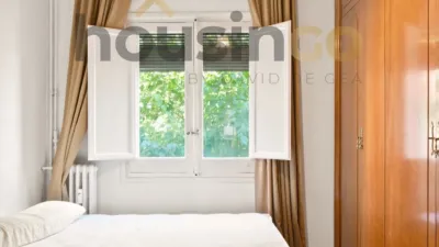 Apartment in Salamanca District photo 21