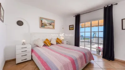 Chalet on Piedra Hincada Playa Street photo 14