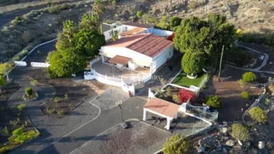 Chalet on Piedra Hincada Playa Street photo 42