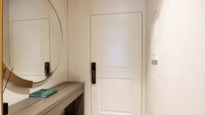 Piso en alquiler en Calle Tn Sup-S1 Soto Resinera 7 Es:4 Pl:01 Pt:B 29680 Es, Número 7, Selwo (Estepona) de 3.000 €<span>/mes</span>