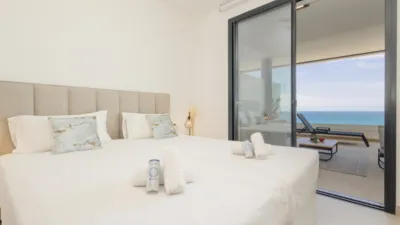 Apartamento en alquiler en Puerto Deportivo, Puerto Deportivo (Fuengirola) de 2.800 €<span>/mes</span>