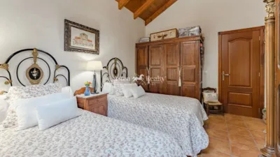 House on Camino del Sanguiñal, 43 photo 38