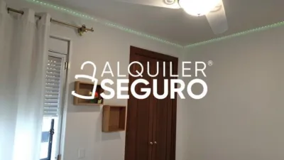 Chalet en alquiler en Zona Universitaria, Zona Avenida de Juan Diego (Bormujos) de 1.100 €<span>/mes</span>