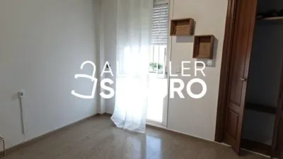 Chalet en alquiler en Zona Universitaria, Zona Avenida de Juan Diego (Bormujos) de 1.100 €<span>/mes</span>