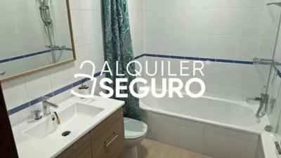 Chalet en alquiler en Zona Universitaria, Zona Avenida de Juan Diego (Bormujos) de 1.100 €<span>/mes</span>