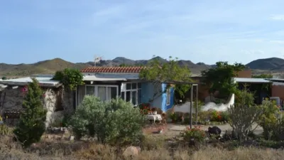 Rustic finca on Calle Cortijo Campo Feliz, No. S/N photo 2