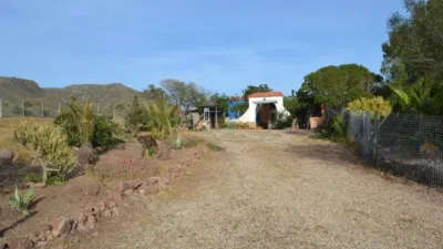 Rustic finca on Calle Cortijo Campo Feliz, No. S/N photo 3