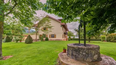 House in Irañeta photo 8
