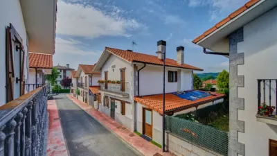 House on Agerre Street photo 41
