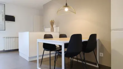 Piso en alquiler en Calle Cl Gran Via Juan Carlos I, Centro (Logroño) de 1.400 €<span>/mes</span>