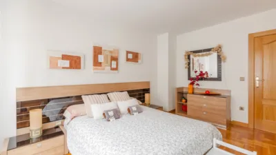 Casa en venta en Calle de Lur Gorri, 27, Barañáin - Barañain de 555.000 €