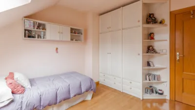 Casa en venta en Calle de Lur Gorri, 27, Barañáin - Barañain de 555.000 €
