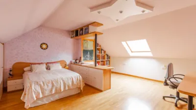 Casa en venta en Calle de Lur Gorri, 27, Barañáin - Barañain de 555.000 €
