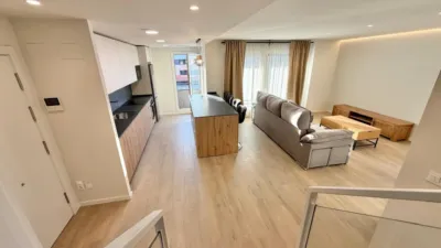 Piso en alquiler en Calle Rio Ebro, Lardero de 1.400 €<span>/mes</span>