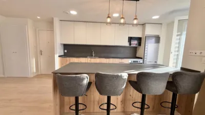 Piso en alquiler en Calle Rio Ebro, Lardero de 1.400 €<span>/mes</span>