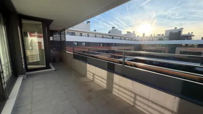 Piso en alquiler en Calle Rio Ebro, Lardero de 1.400 €<span>/mes</span>