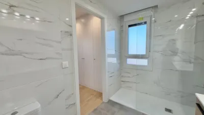 Piso en alquiler en Calle Rio Ebro, Lardero de 1.400 €<span>/mes</span>