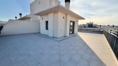 Piso en alquiler en Calle Rio Ebro, Lardero de 1.400 €<span>/mes</span>