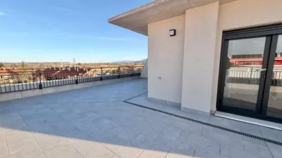 Piso en alquiler en Calle Rio Ebro, Lardero de 1.400 €<span>/mes</span>