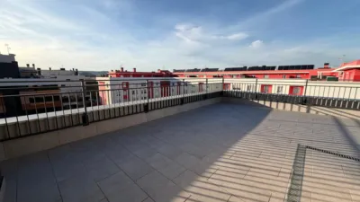 Piso en alquiler en Calle Rio Ebro, Lardero de 1.400 €<span>/mes</span>