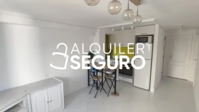 Piso en alquiler en San Blas - Imagen 3