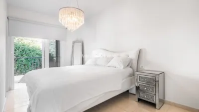 Apartment on Calle de la Milagrosa photo 10