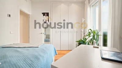 Apartment in Salamanca District photo 22