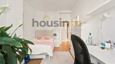 Apartment in Salamanca District photo 25