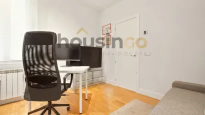 Apartment in Salamanca District photo 41