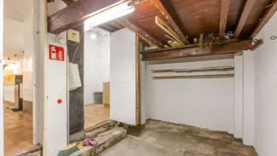 Local comercial en venta en Calle de Las Maestras, 13, Burlada - Burlata de 88.000 €