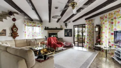 Chalet in Las Adelfas-Benicolada-Garduix photo 2