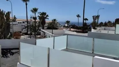 Apartamento en calle Italia photo 3